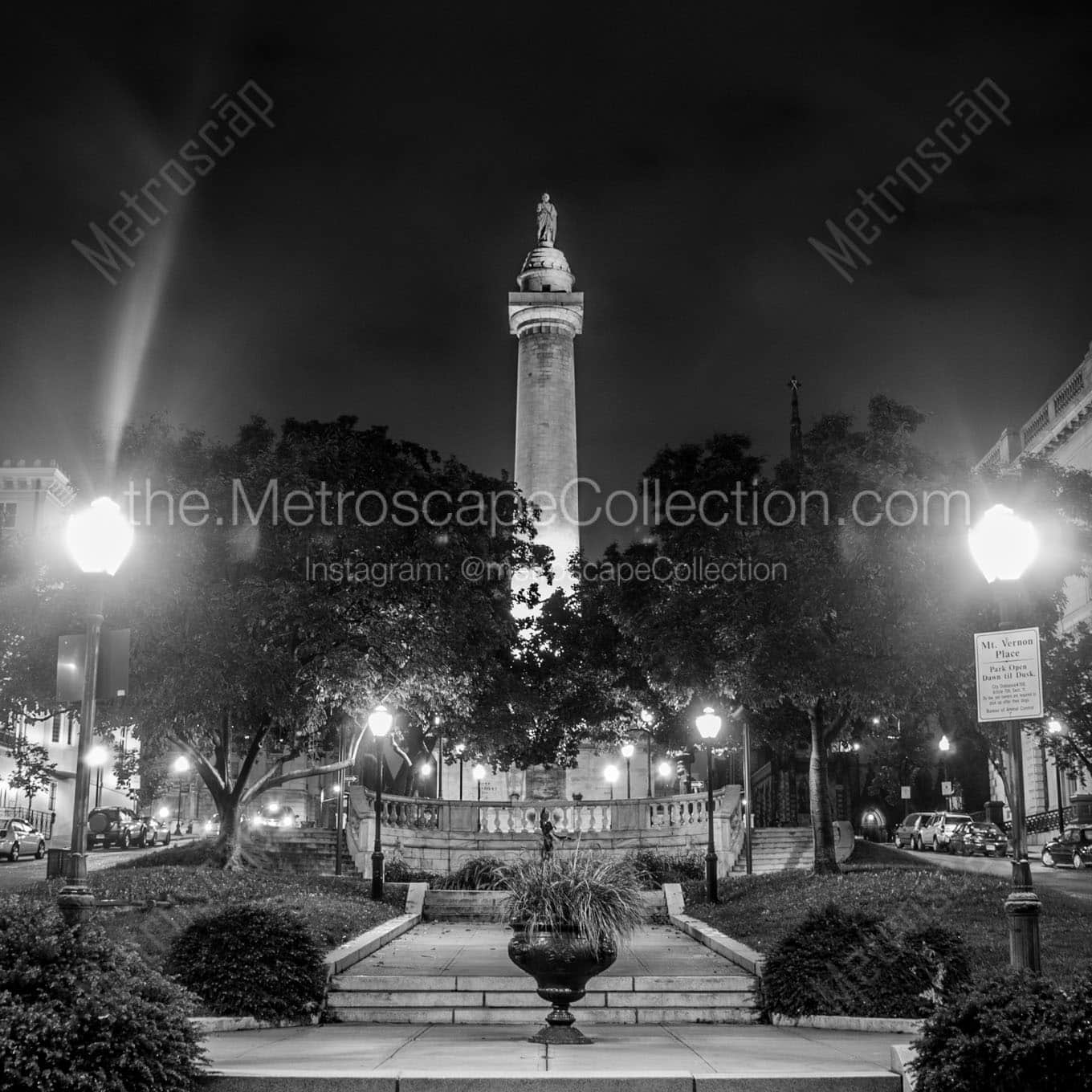 baltimore washington monument Black & White Office Art