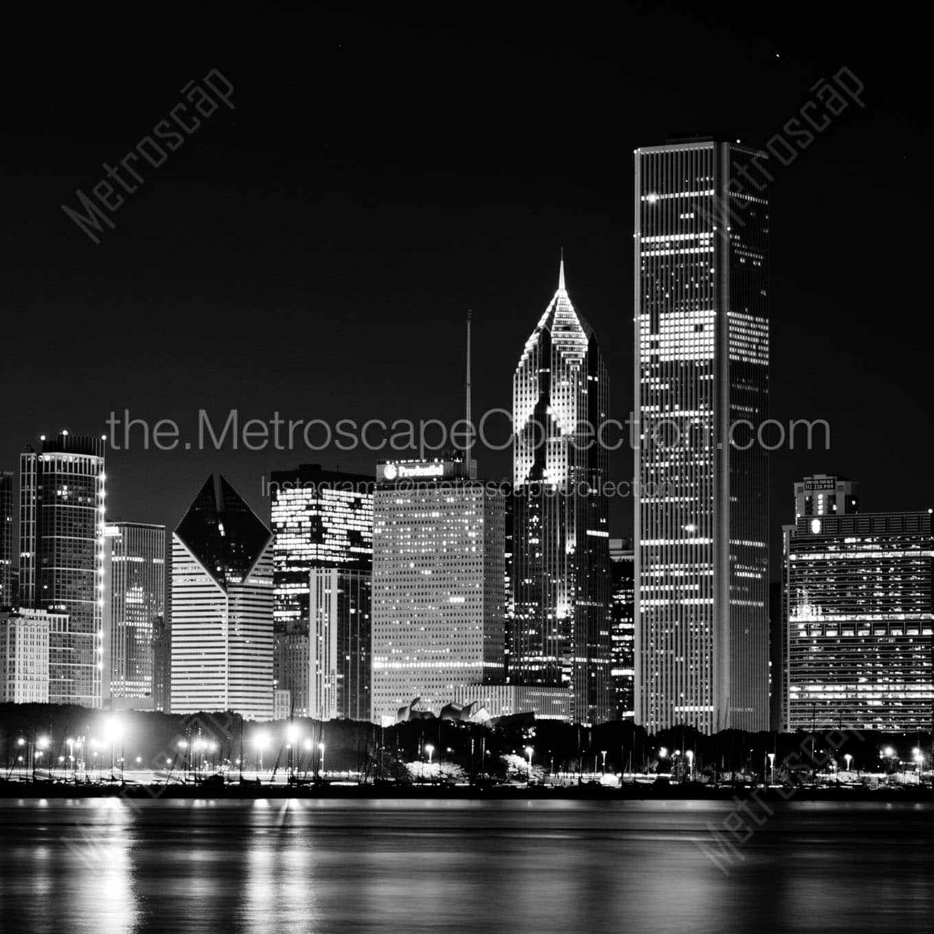 chicago skyline at night aon center Black & White Office Art
