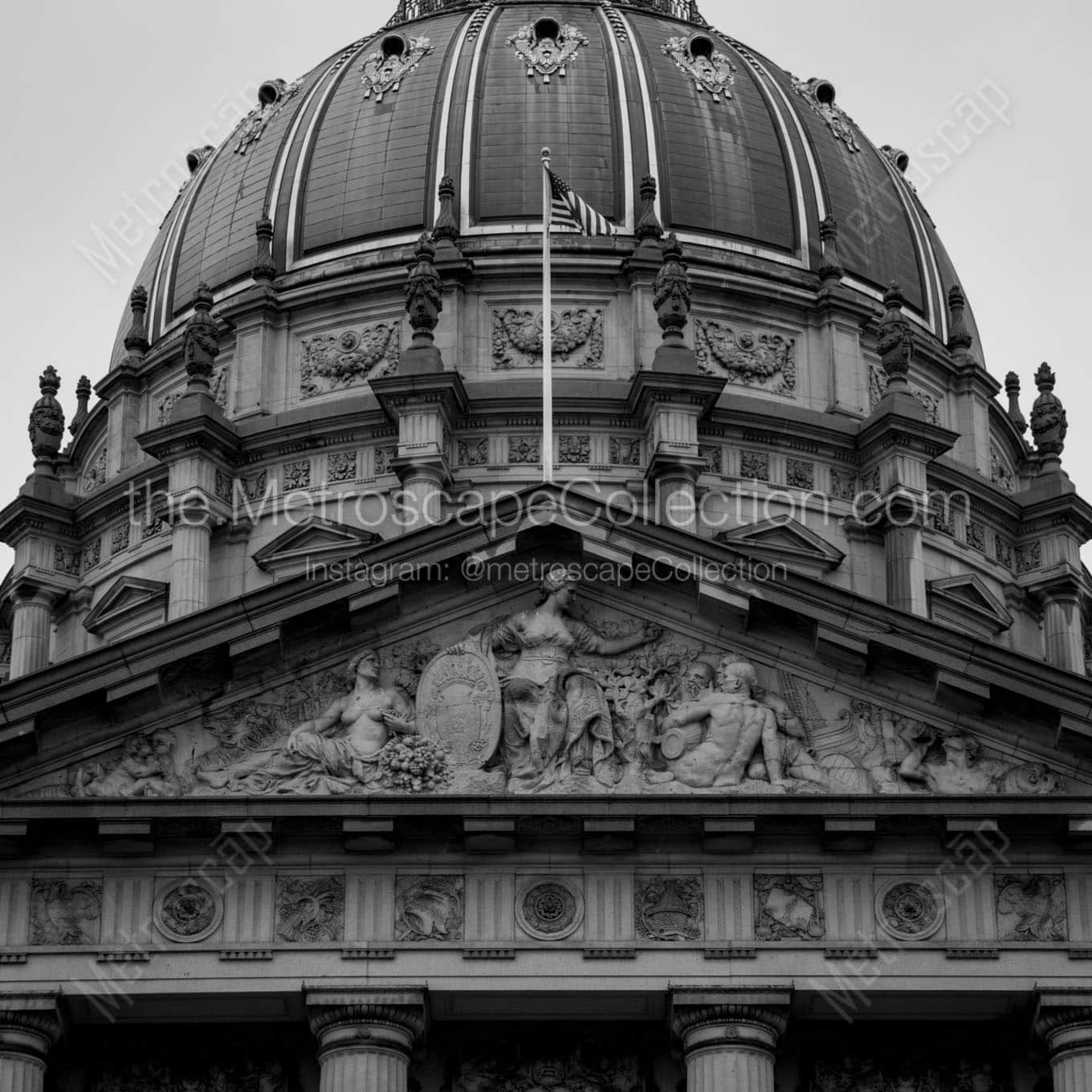 city hall dome Black & White Office Art