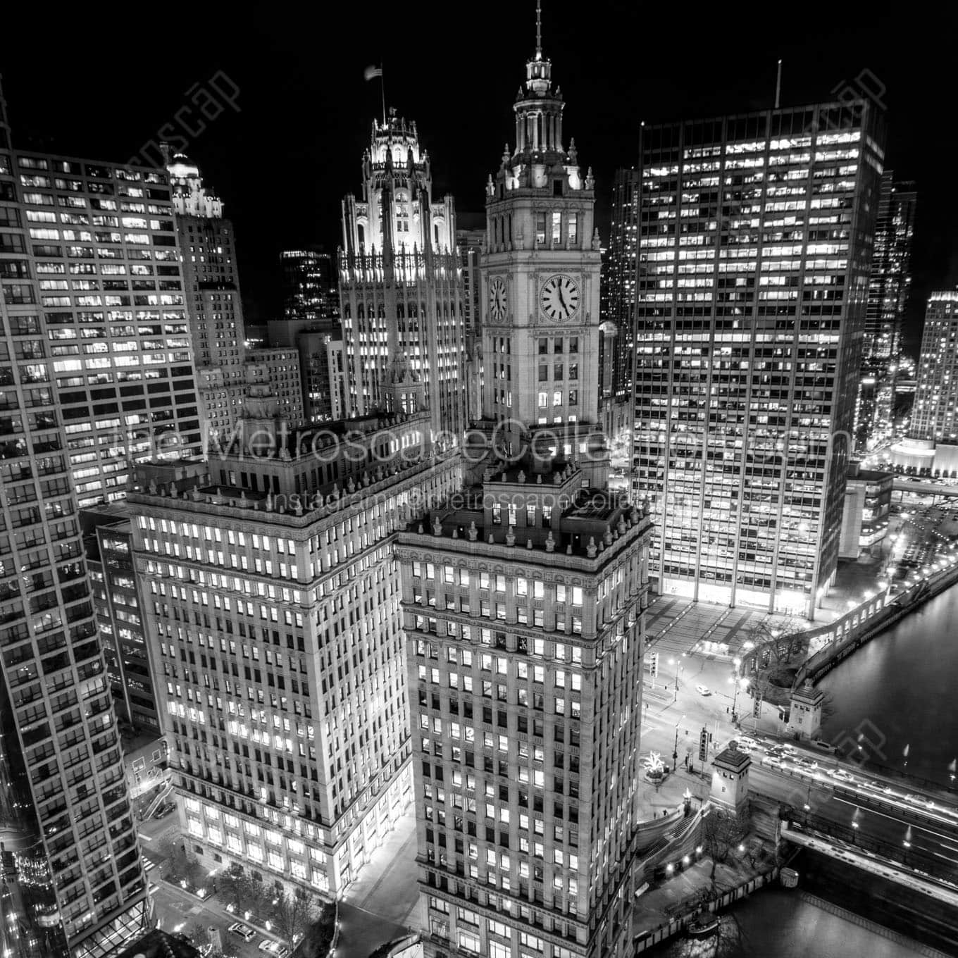 downtown chicago at night Black & White Office Art