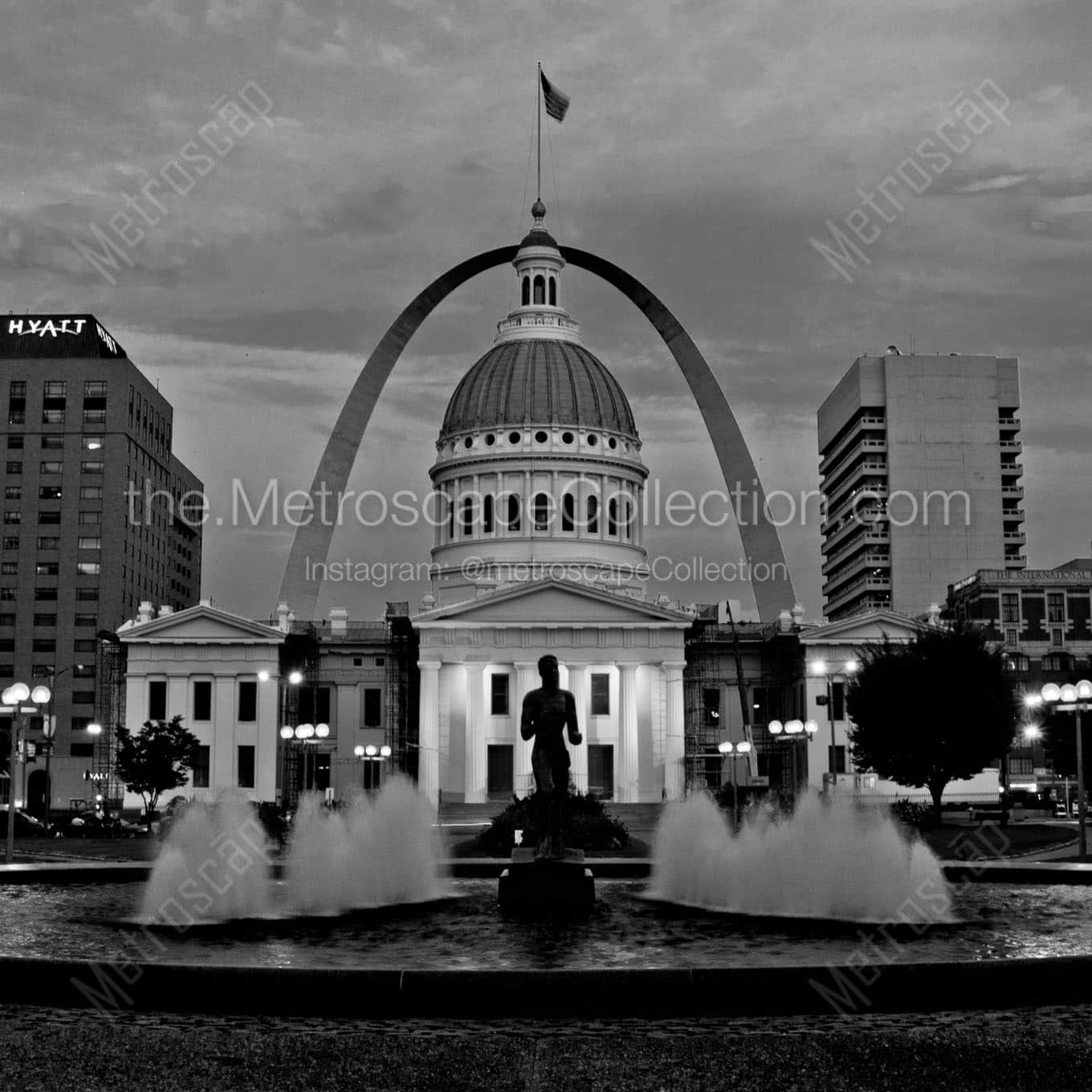 gateway arch old courthouse Black & White Office Art