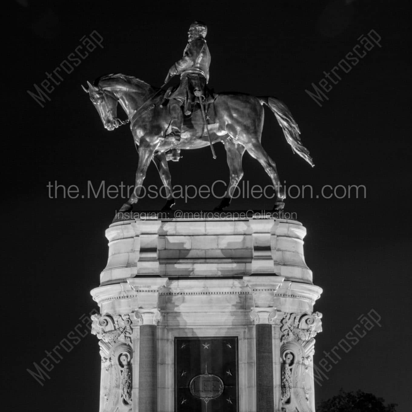 general robert e lee monument Black & White Wall Art