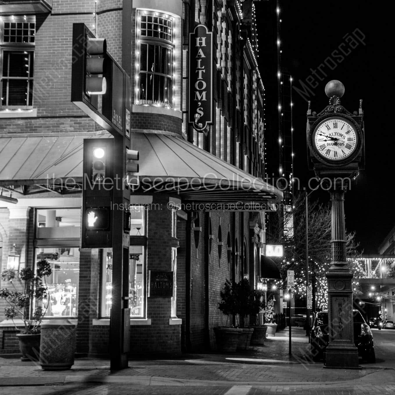 haltoms jewelry at night Black & White Office Art