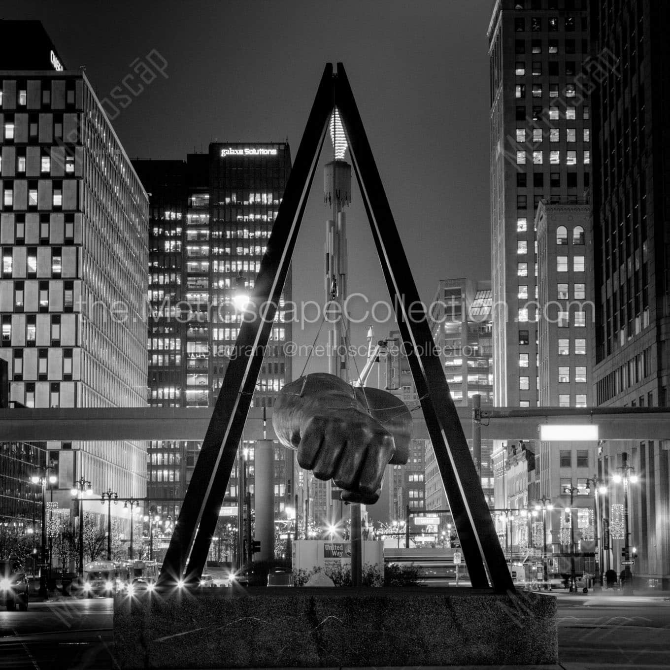 joe louis fist in hart plaza Black & White Office Art