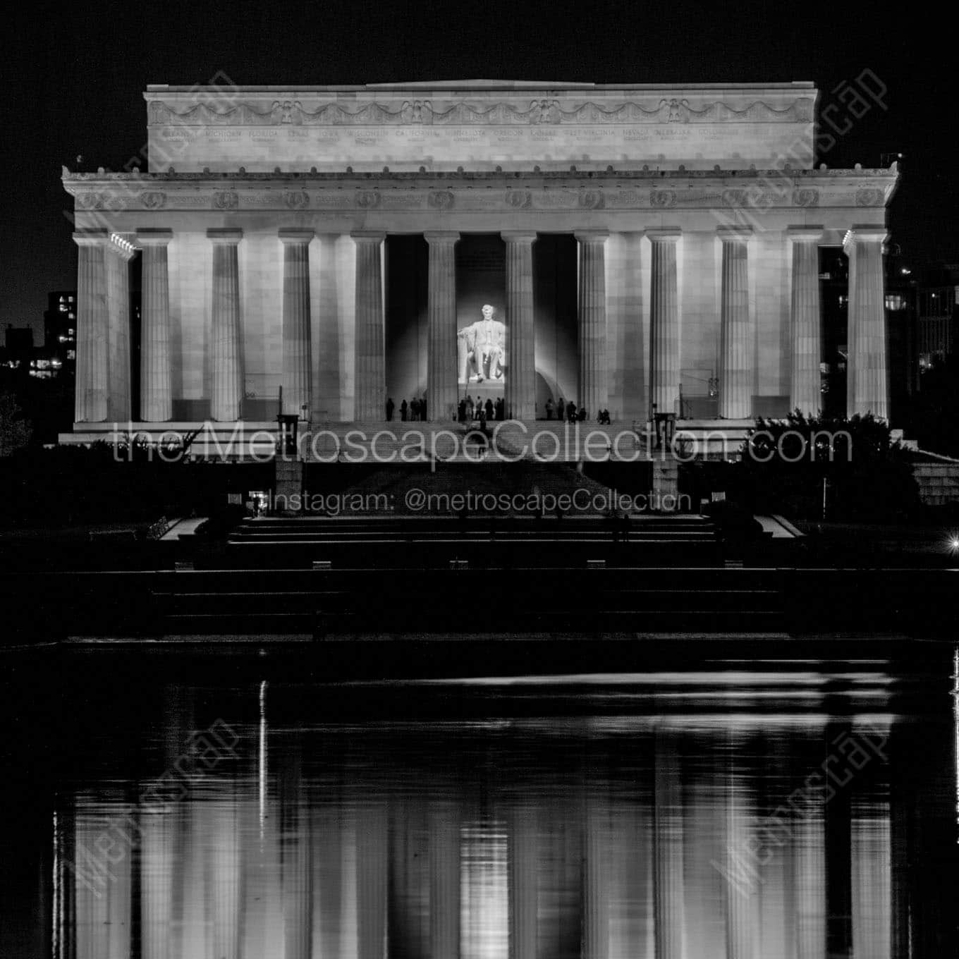 lincoln memorial at night Black & White Office Art