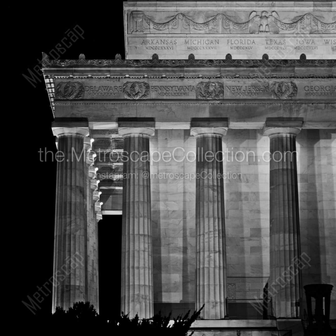 lincoln memorial at night Black & White Office Art