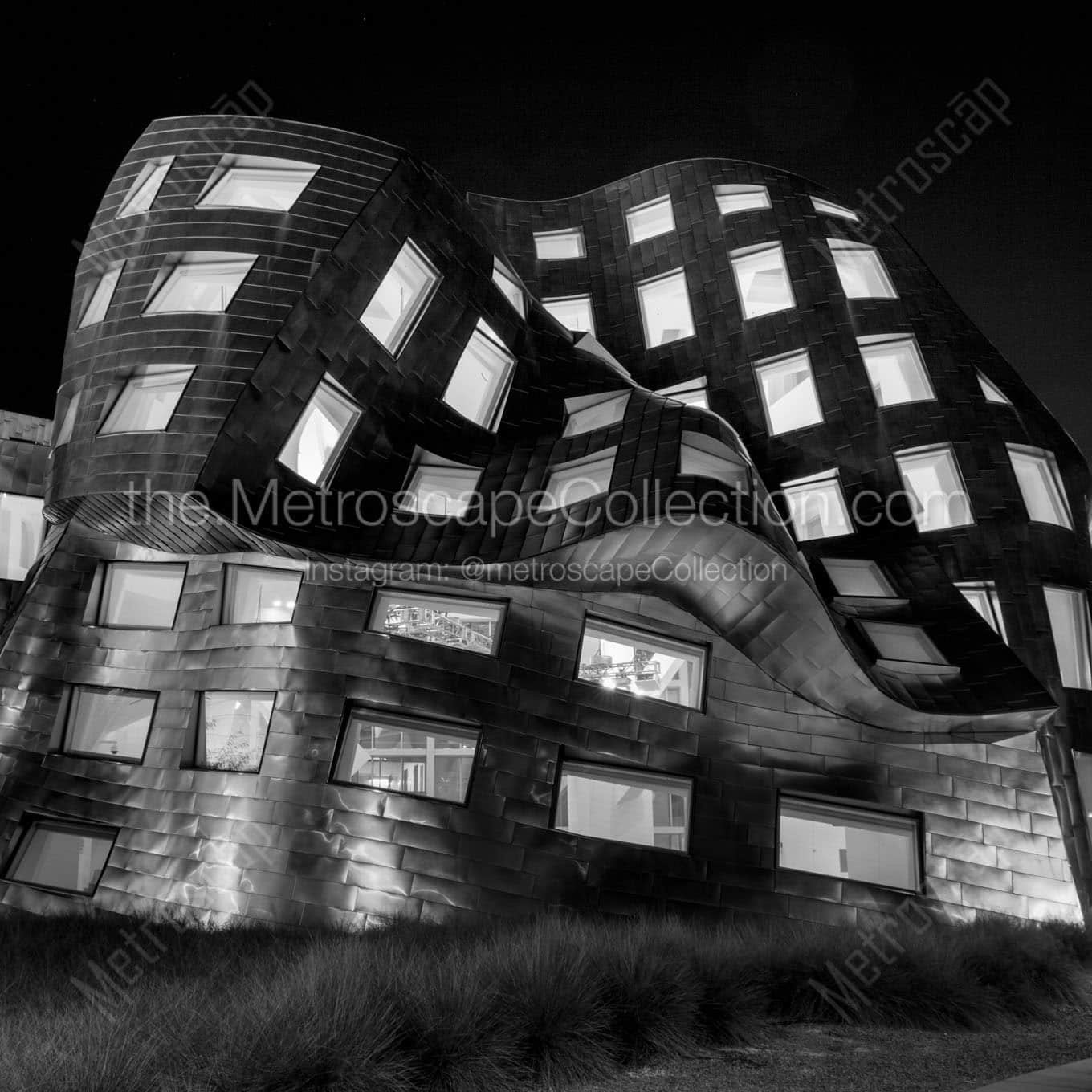 lou ruvo cleveland clinic building night Black & White Office Art