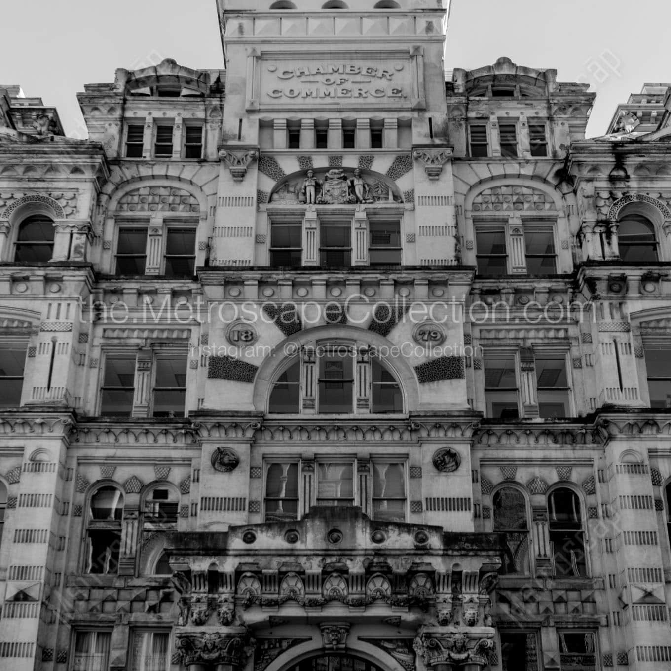 milwaukee chamber of commerce building Black & White Office Art