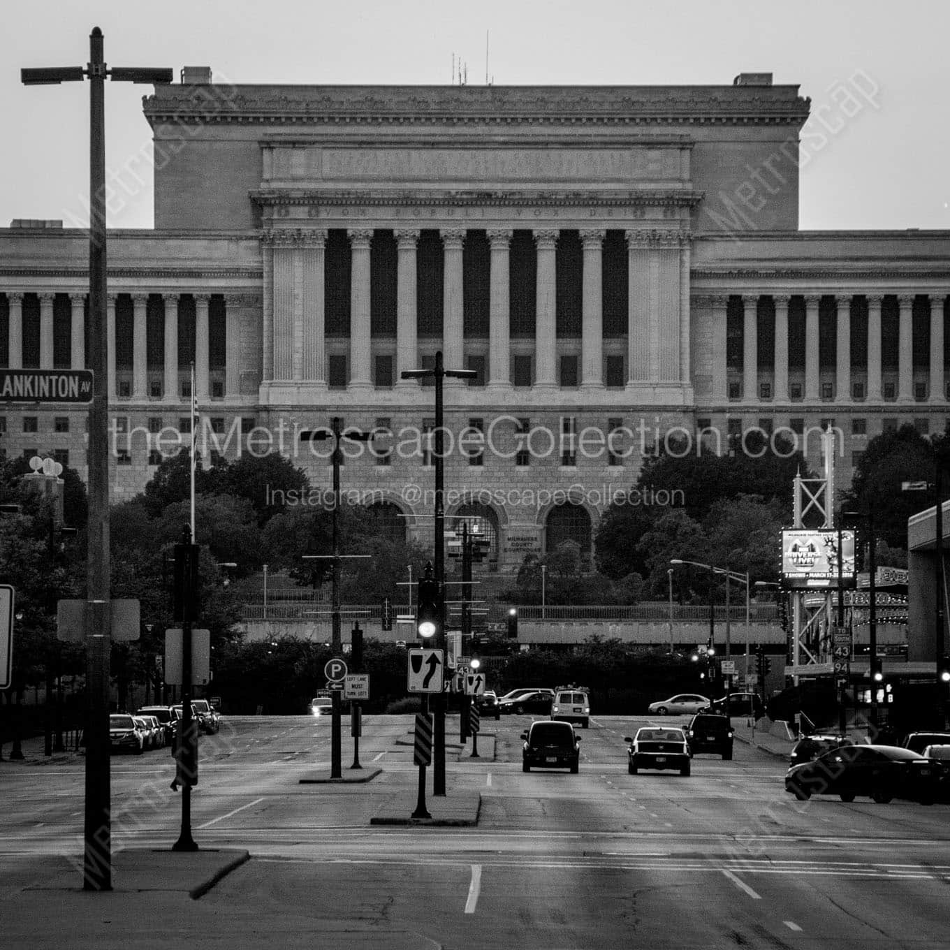 milwaukee county courthouse Black & White Office Art