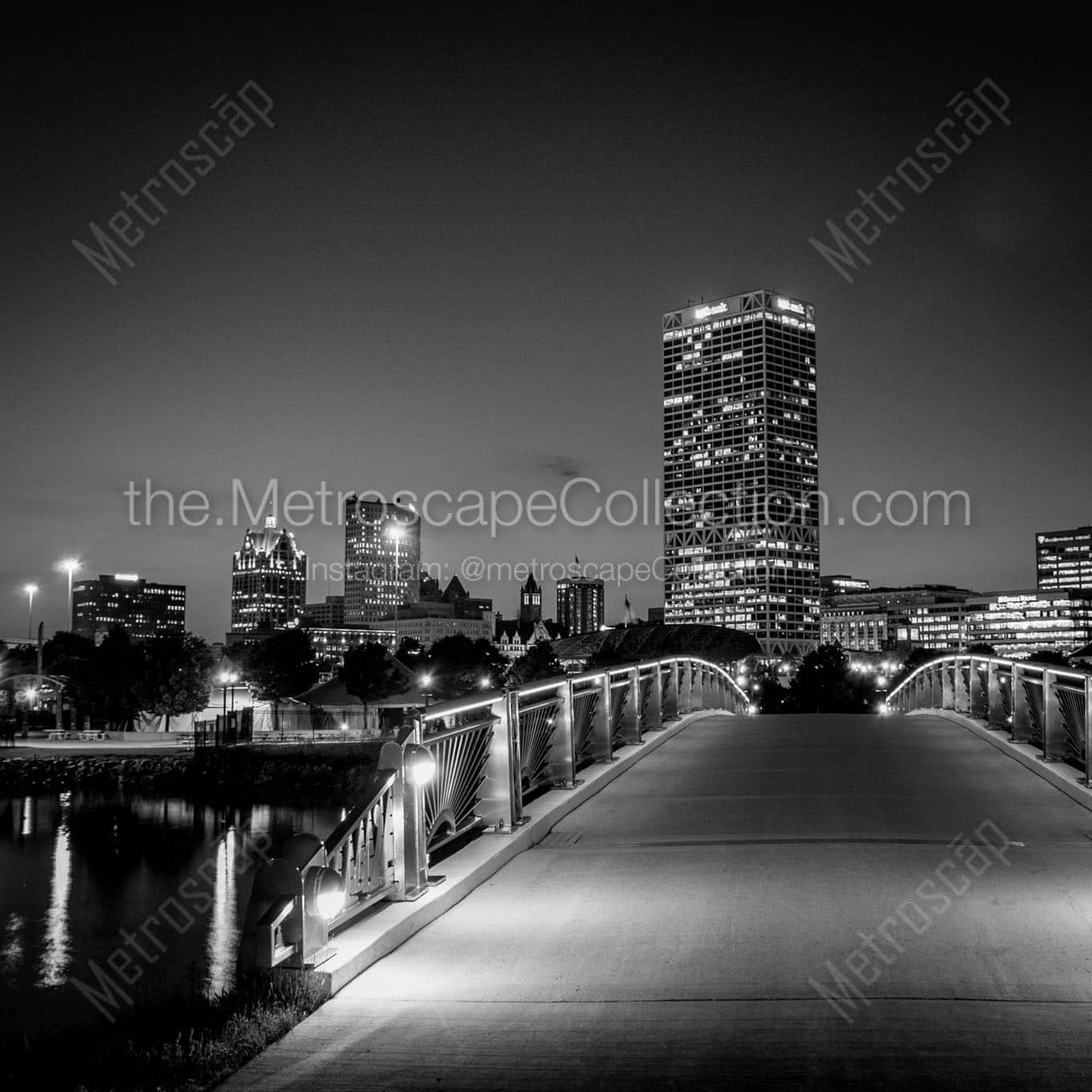 milwaukee skyline from pier wisconsin Black & White Office Art