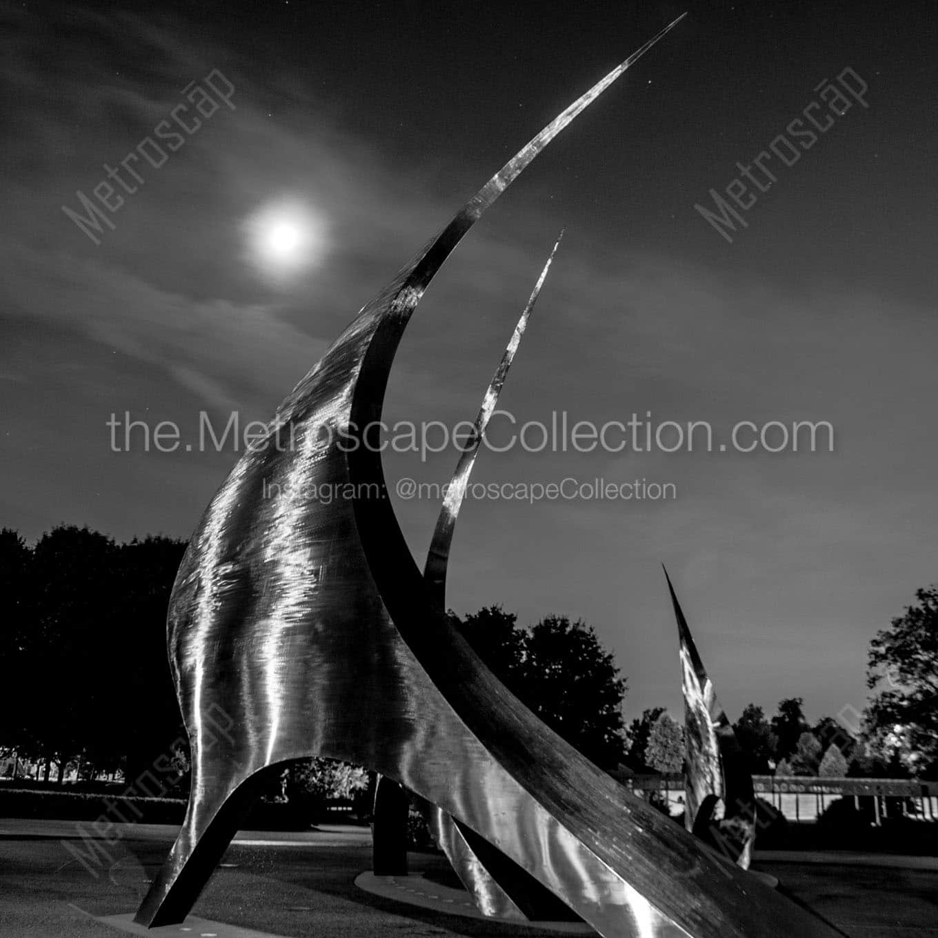 navistar sculptures franklin park conservatory Black & White Office Art