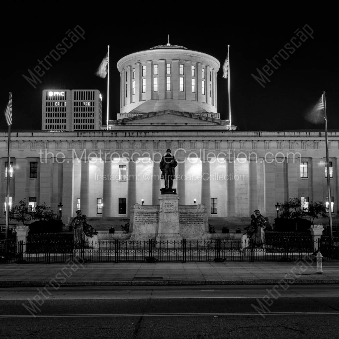 ohio statehouse south high street at night Black & White Office Art