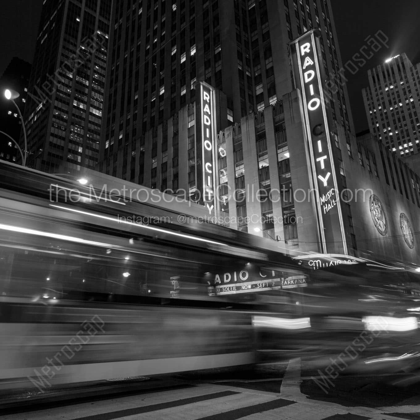 radio city music hall night Black & White Office Art