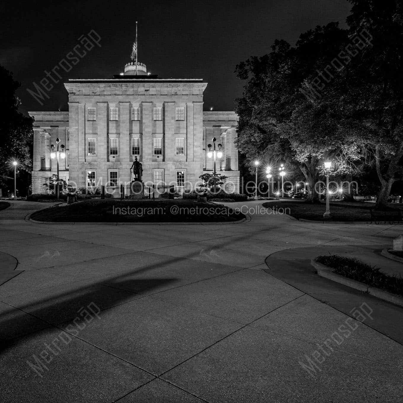 raleigh nc capitol building Black & White Wall Art