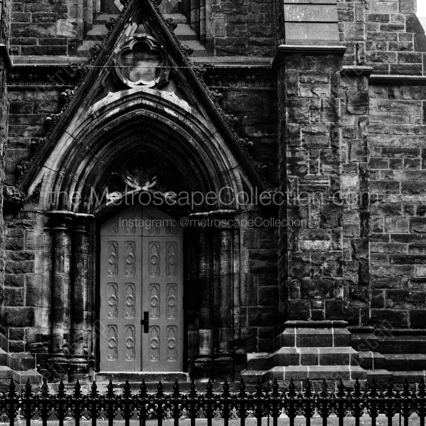 red door trinity cathedral Black & White Office Art