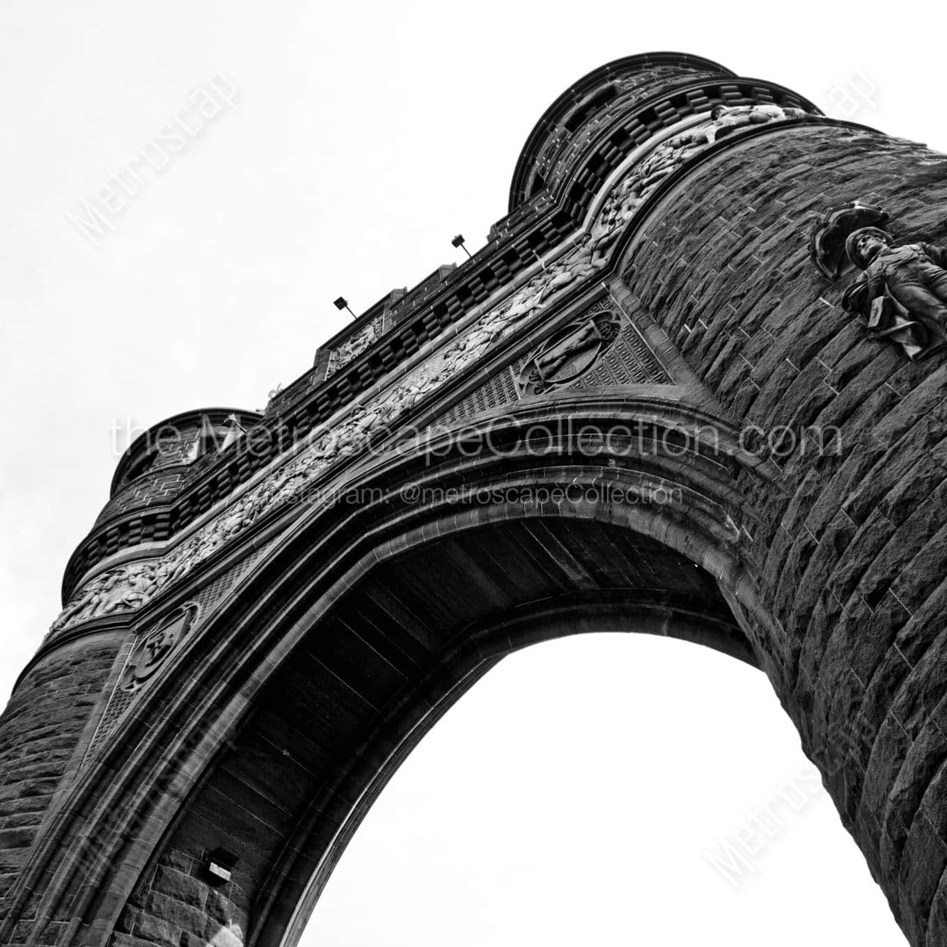 soldiers and sailors memorial arch bushnell park Black & White Office Art