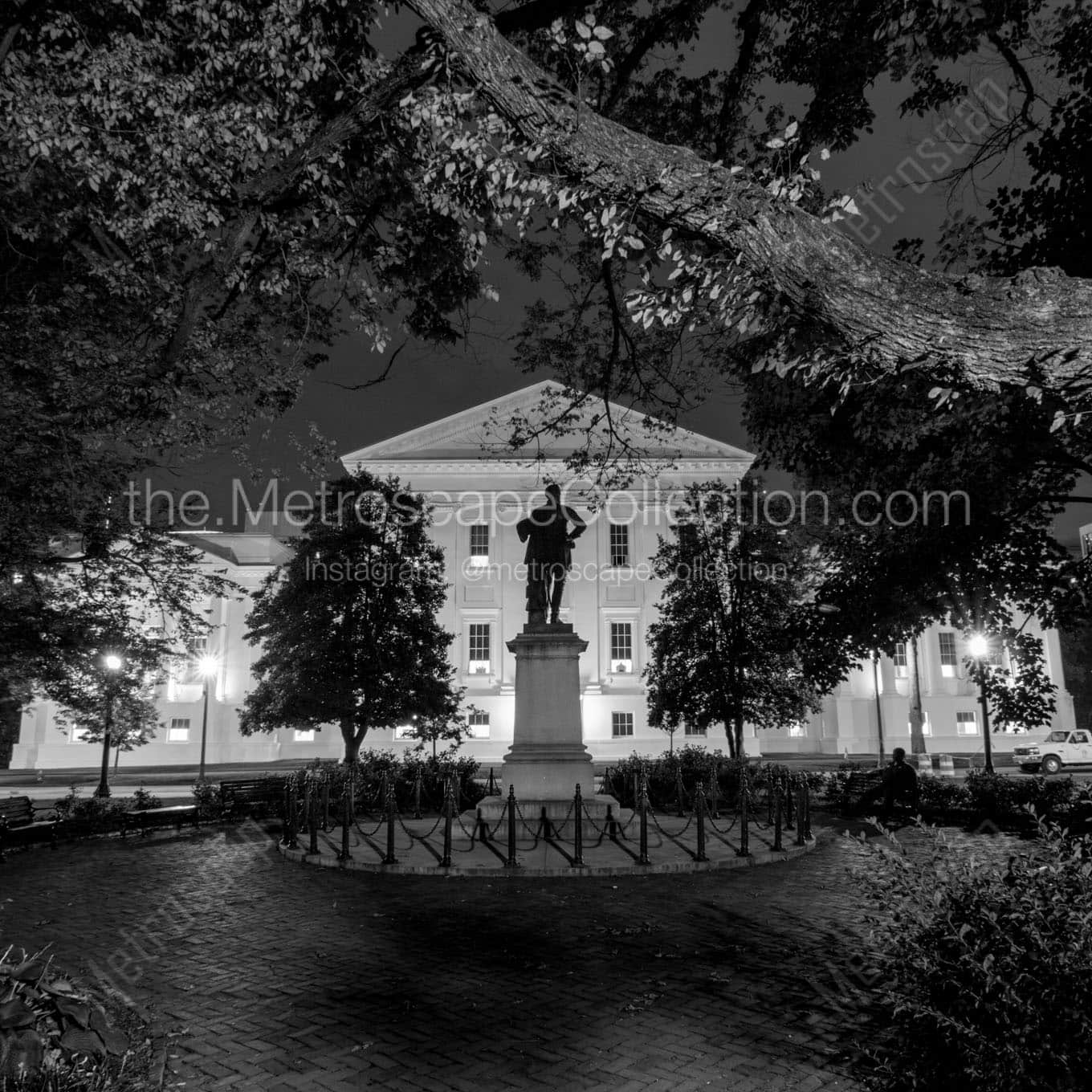 stonewall jackson statue on virginia statehouse grounds Black & White Office Art