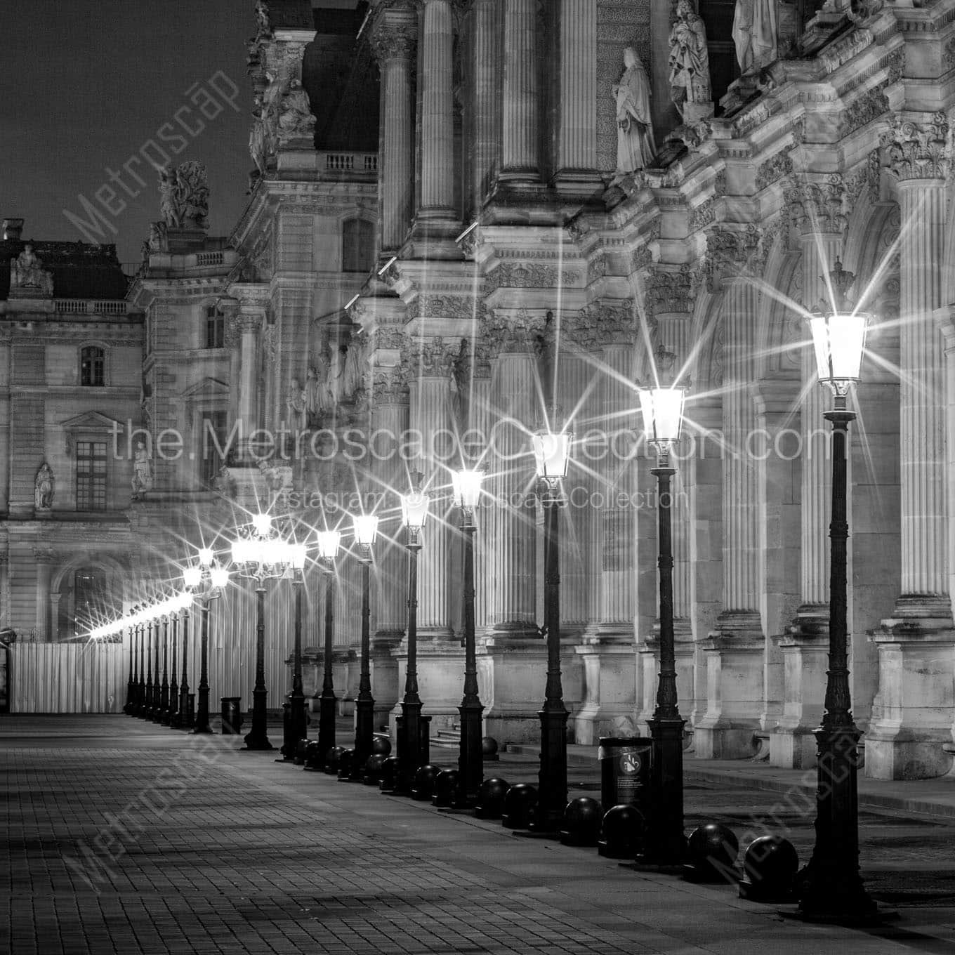 street lamps at the louvre Black & White Office Art