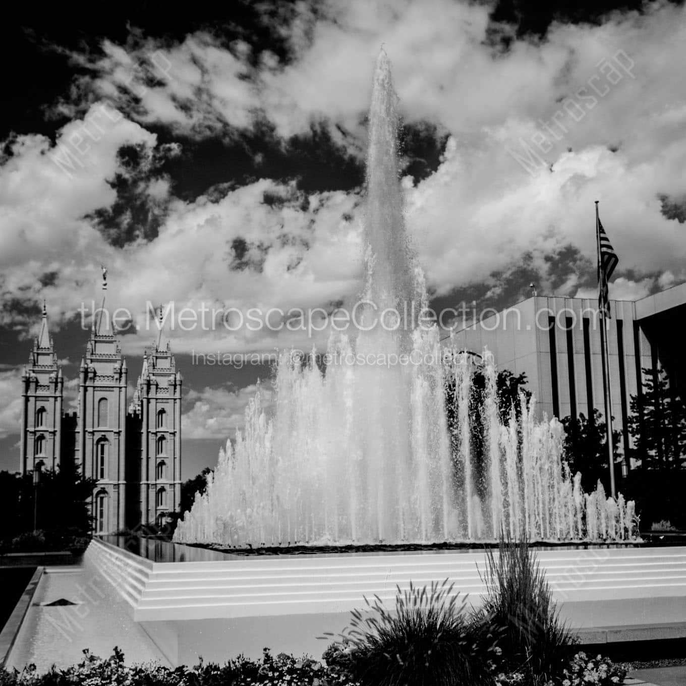 temple square fountain Black & White Office Art
