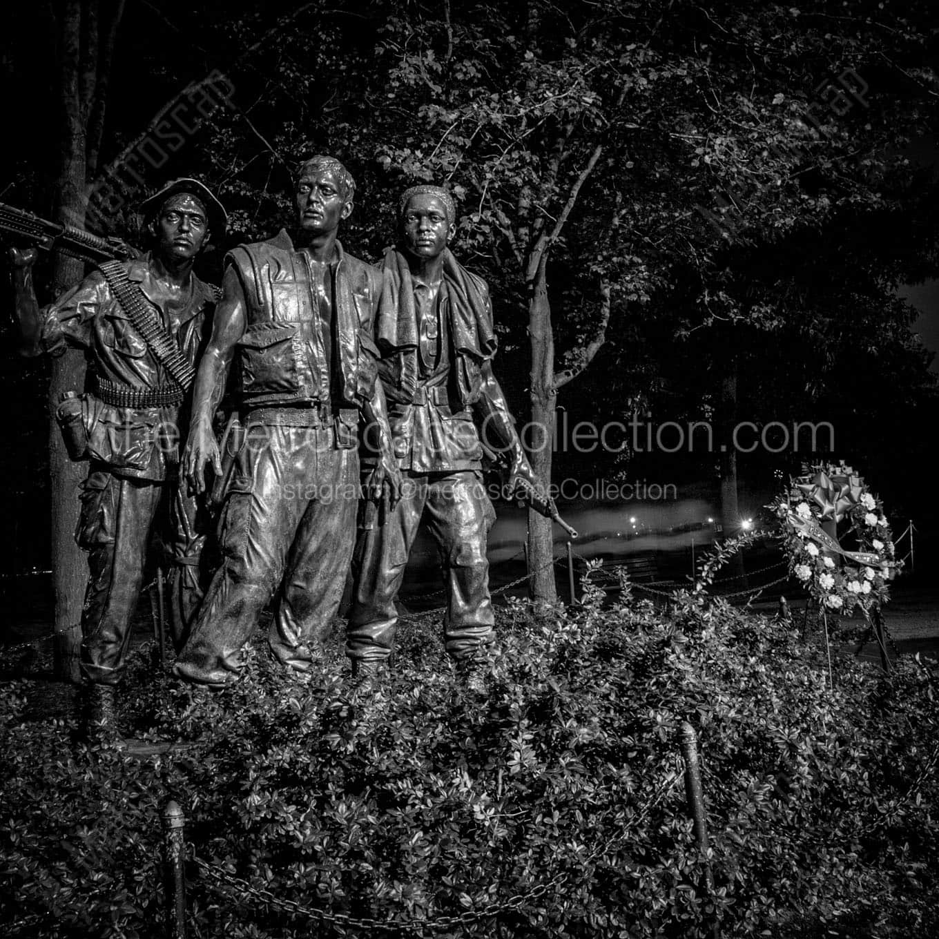 three soldiers statue Black & White Office Art