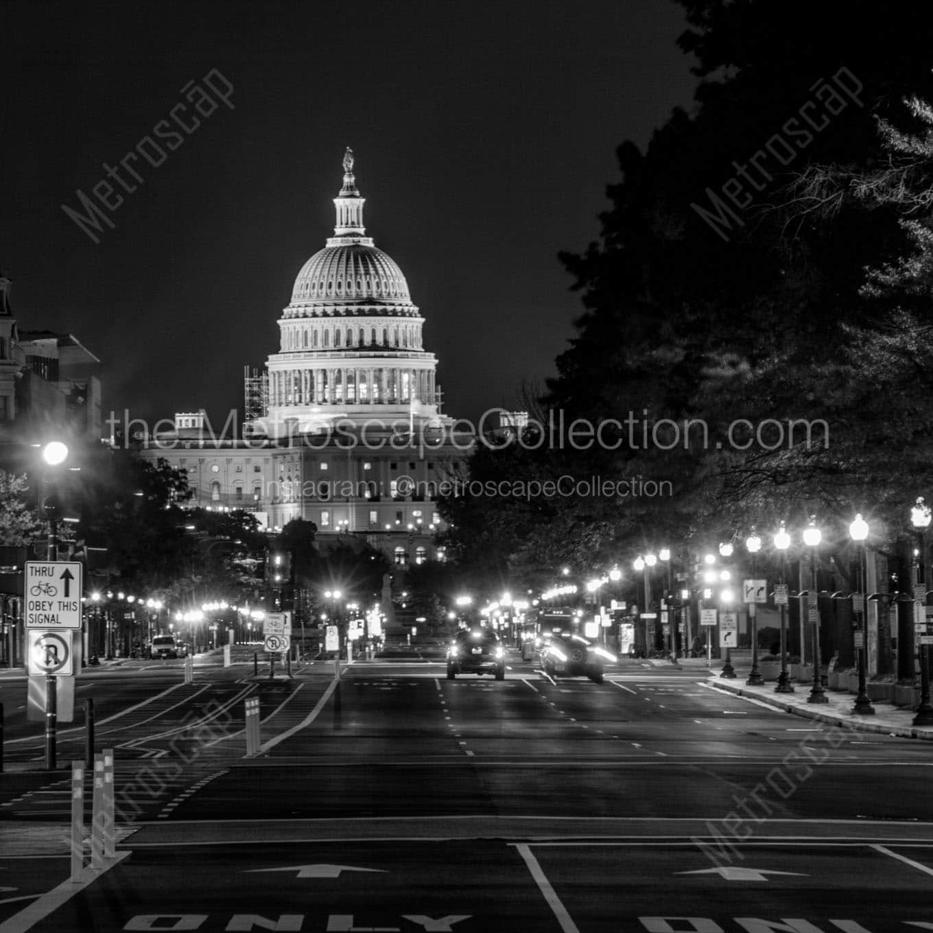 united states capitol building at night Black & White Office Art