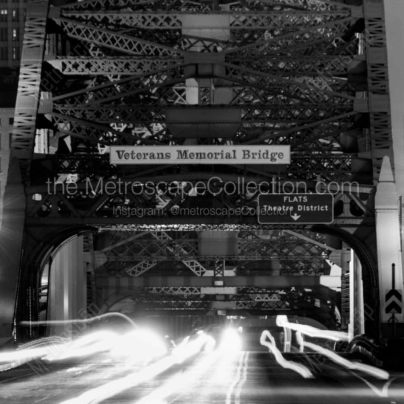 veterans memorial bridge at night Black & White Office Art