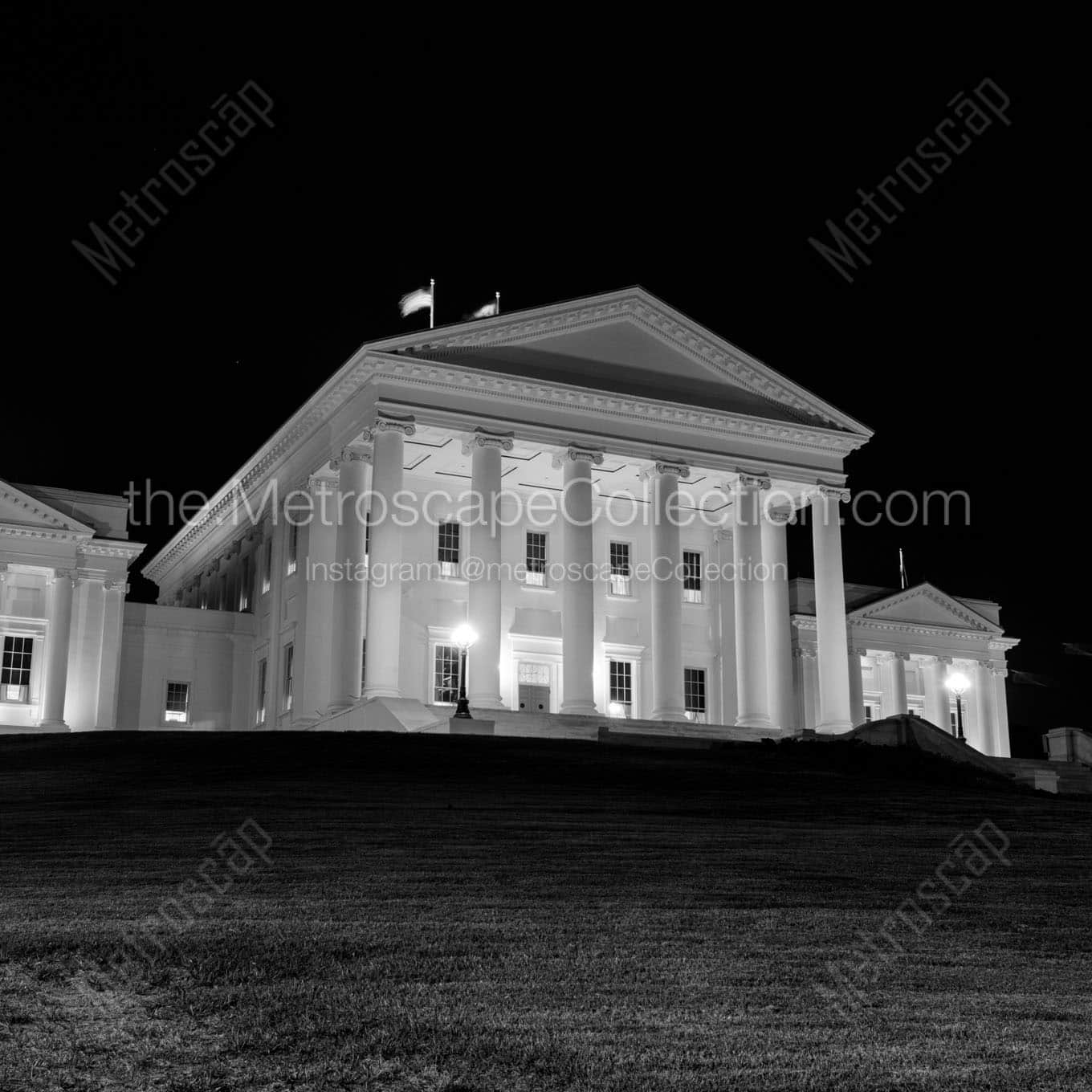 virginia statehouse at night Black & White Wall Art